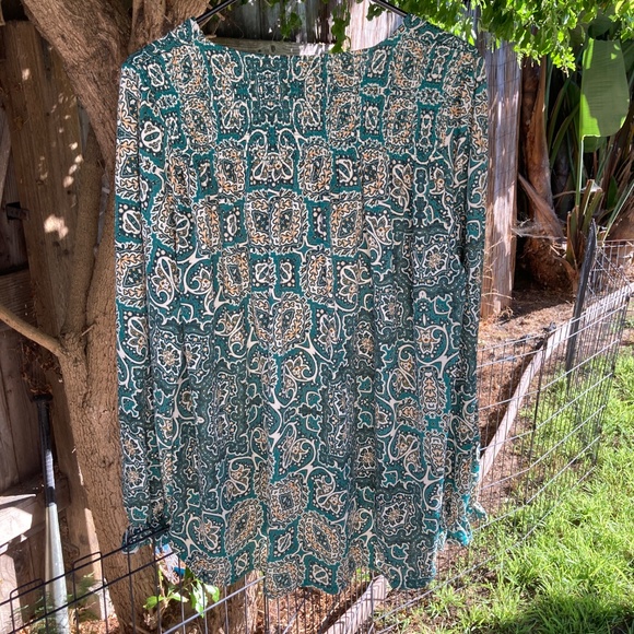 Green Paisley Print Blouse with Tags - Picture 4 of 8